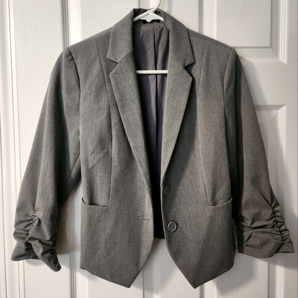 Express 3/4 Sleeve Grey Suit Set - Picture 1 of 8